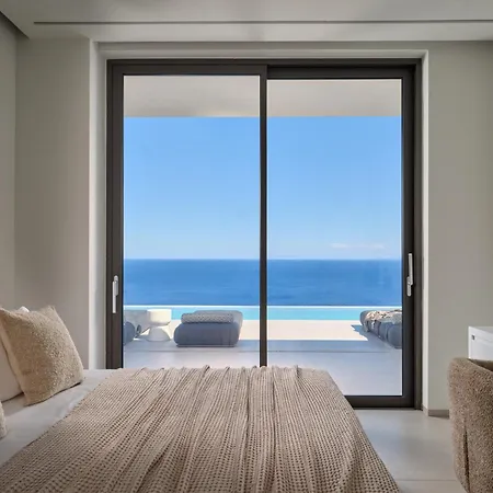 Villa On The Rocks 7 Bedroom *