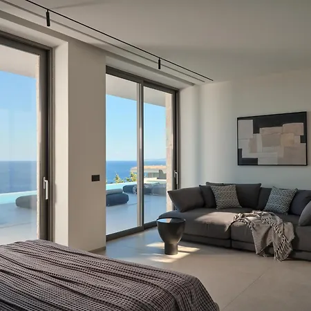 Villa On The Rocks 7 Bedroom