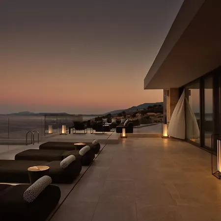 On The Rocks 7 Bedroom Koríthion