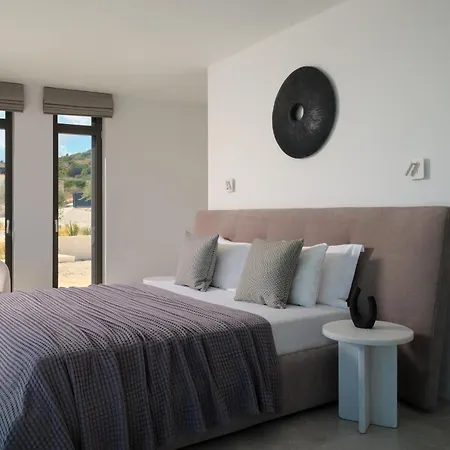 Villa On The Rocks 7 Bedroom