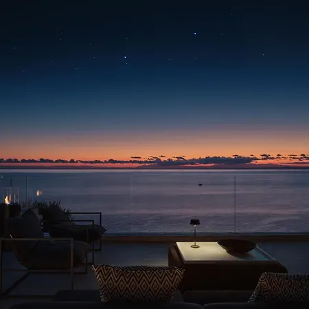 On The Rocks 7 Bedroom Koríthion