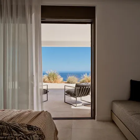 On The Rocks 7 Bedroom * Koríthion
